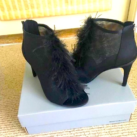 Gorgeous Open Toe Mesh Booties - Picture 1 of 3